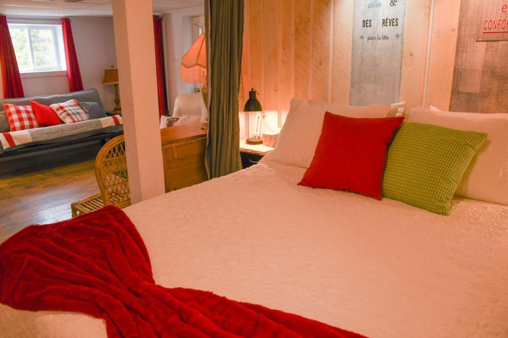 Bed and Breakfast Gite Grand Moment Cabano Zewnętrze zdjęcie